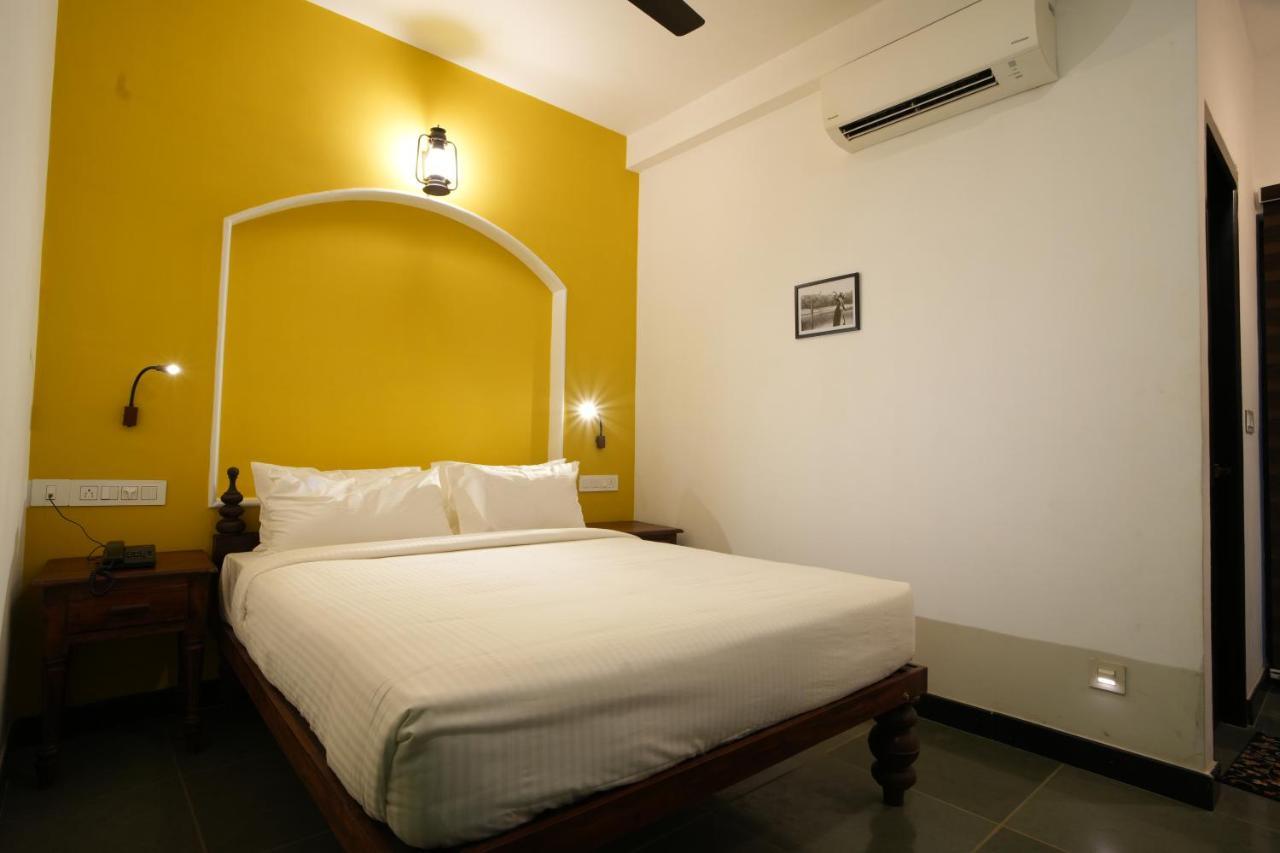 The Sunset Bay Hotel Fort Kochi ภายนอก รูปภาพ